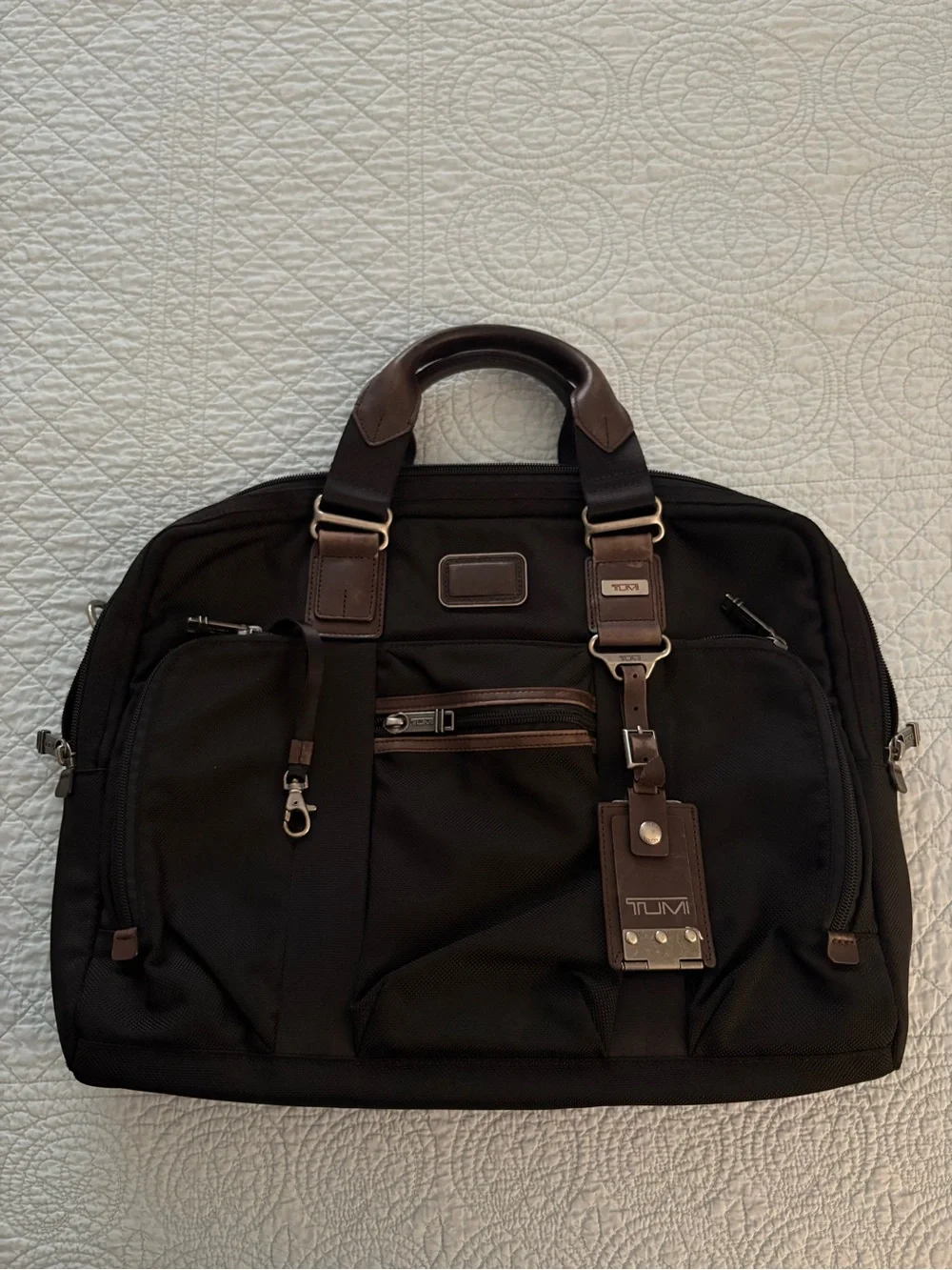 Tumi alpha bravo